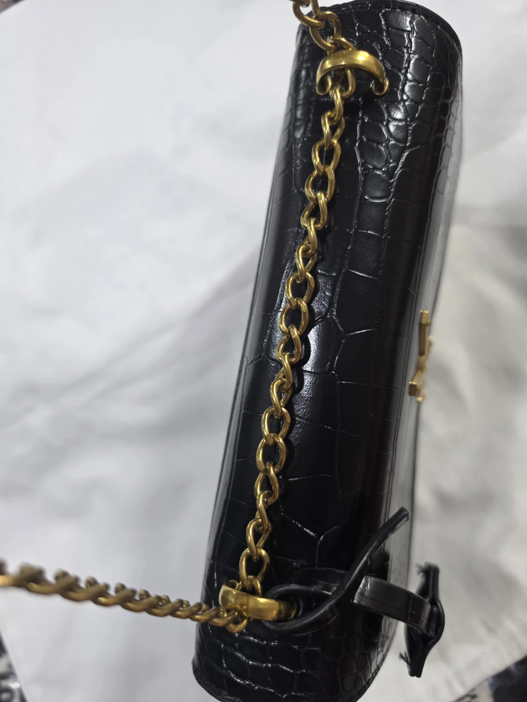 Black Crocodile Embossed Crossbody Bag - photo 4