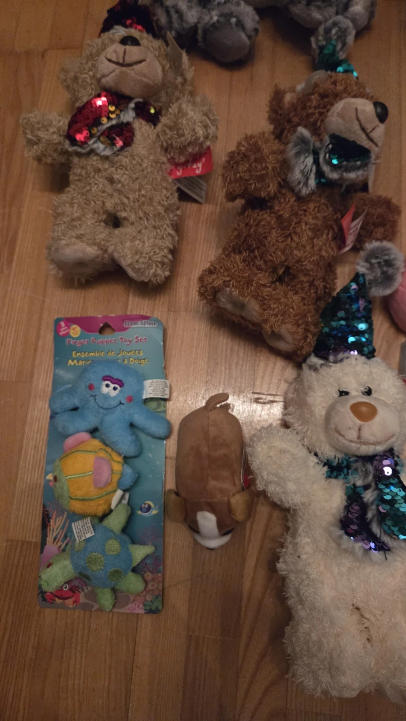Brand-new assorted plushie toys - photo 2
