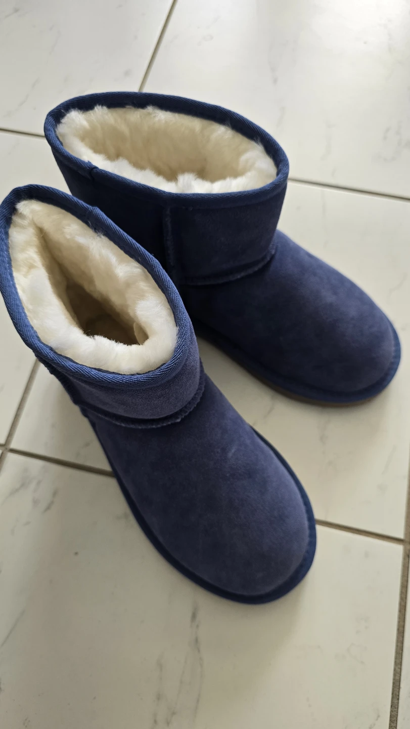 Blue Suede Sheepskin Boots Size 9 - photo 2