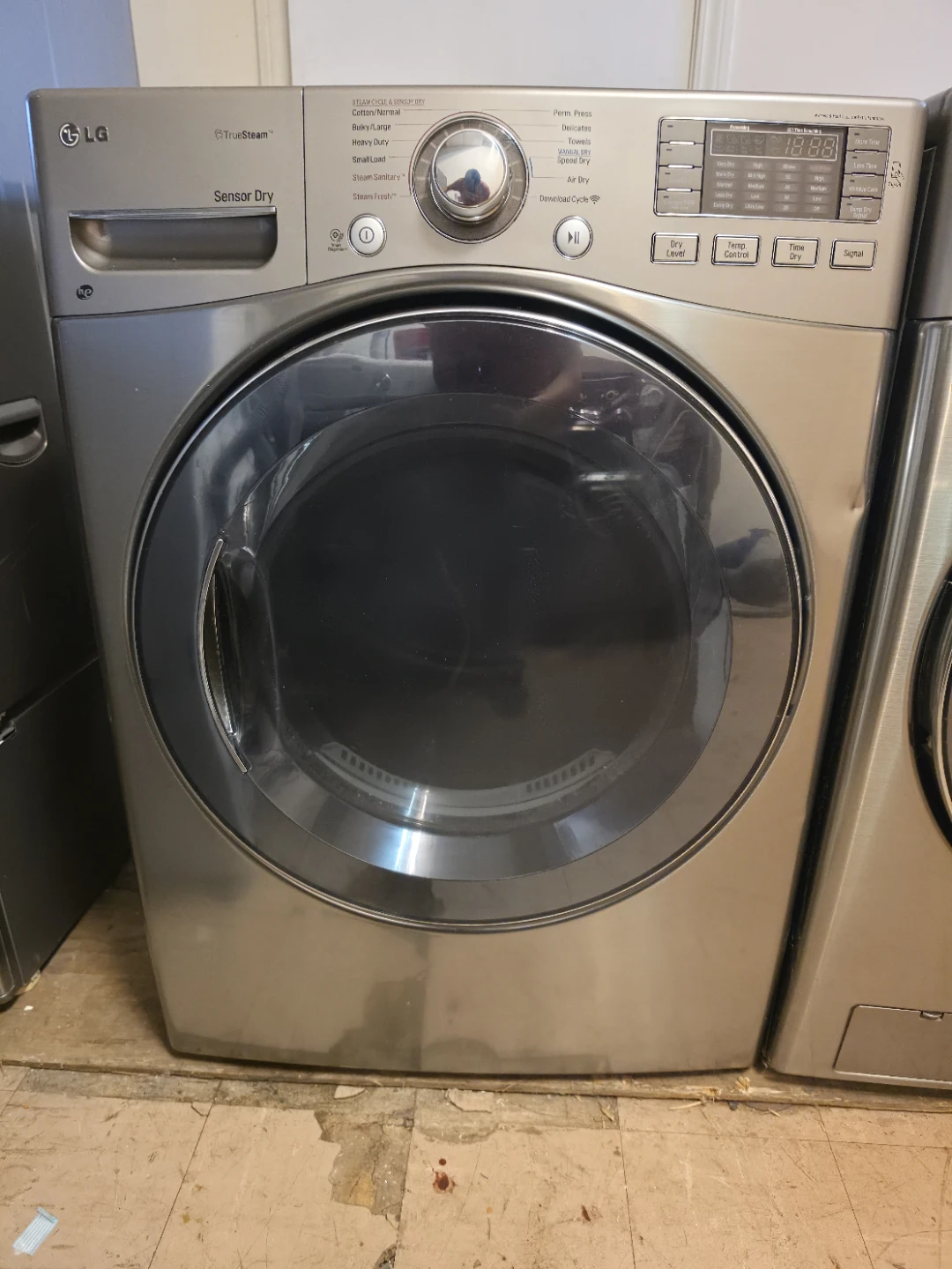 LG Washer and Dryer Set - photo 4