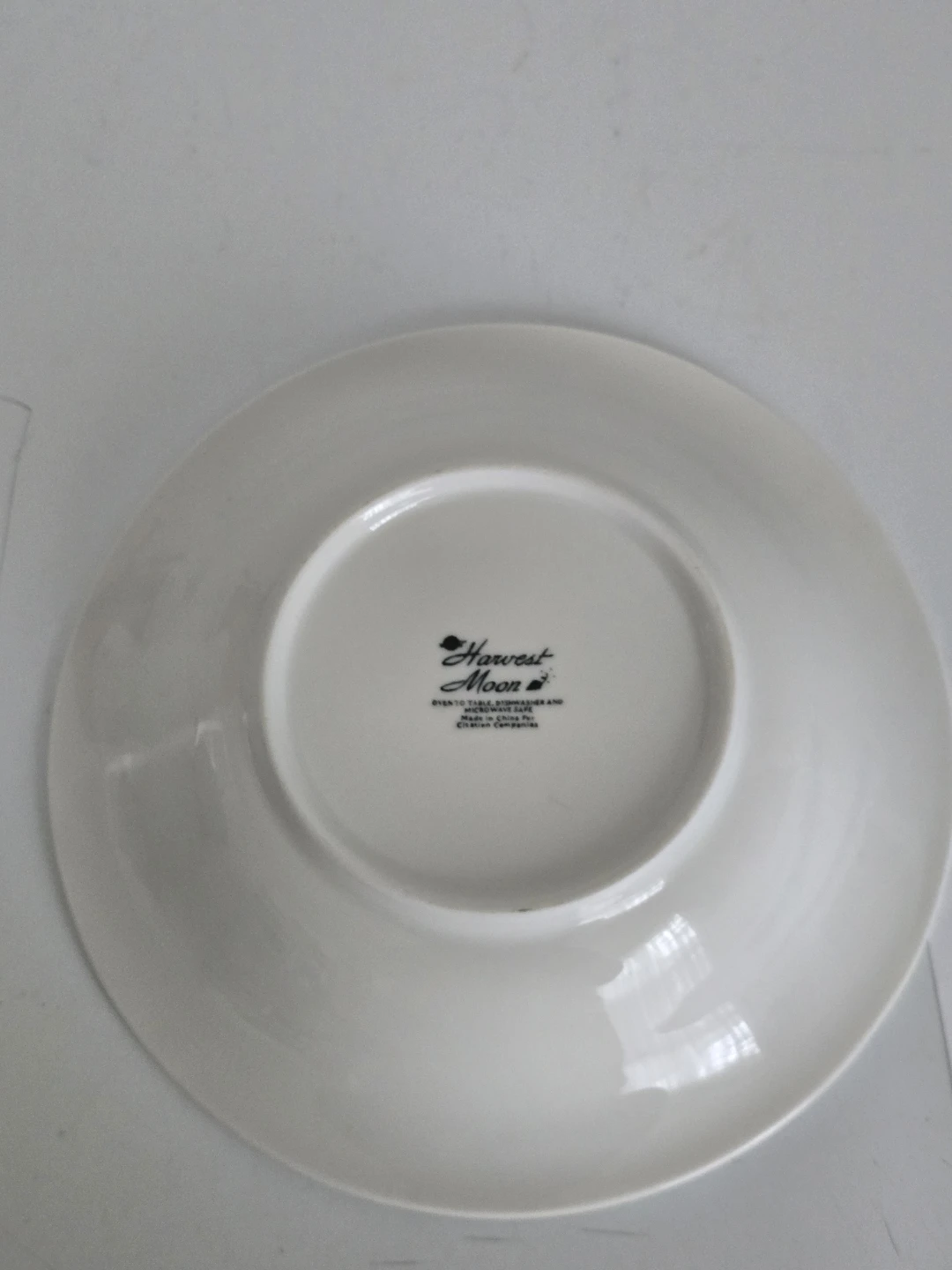 Ceramic 3 pièces plate and salad bowls.