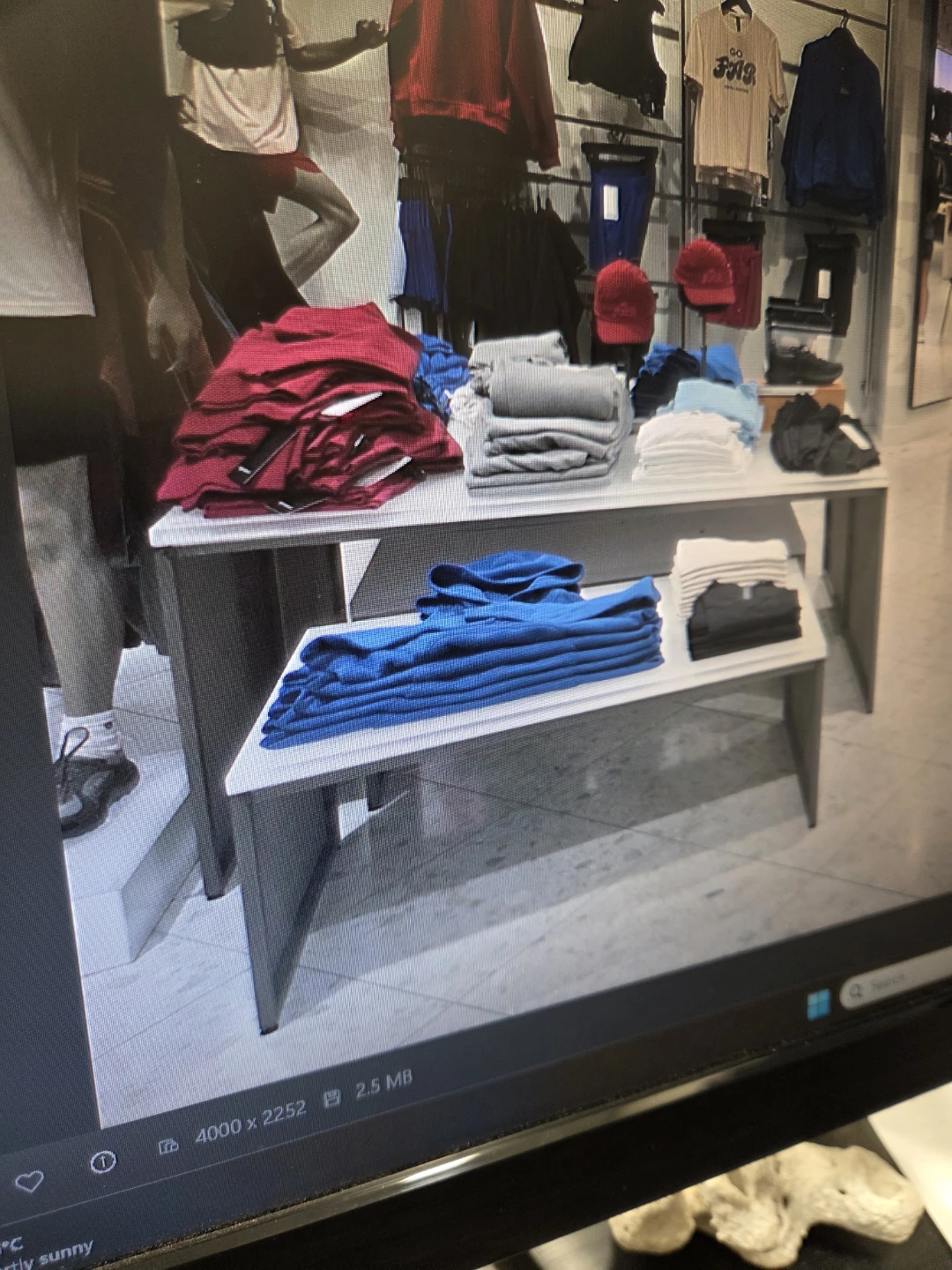 Display tables - photo 3