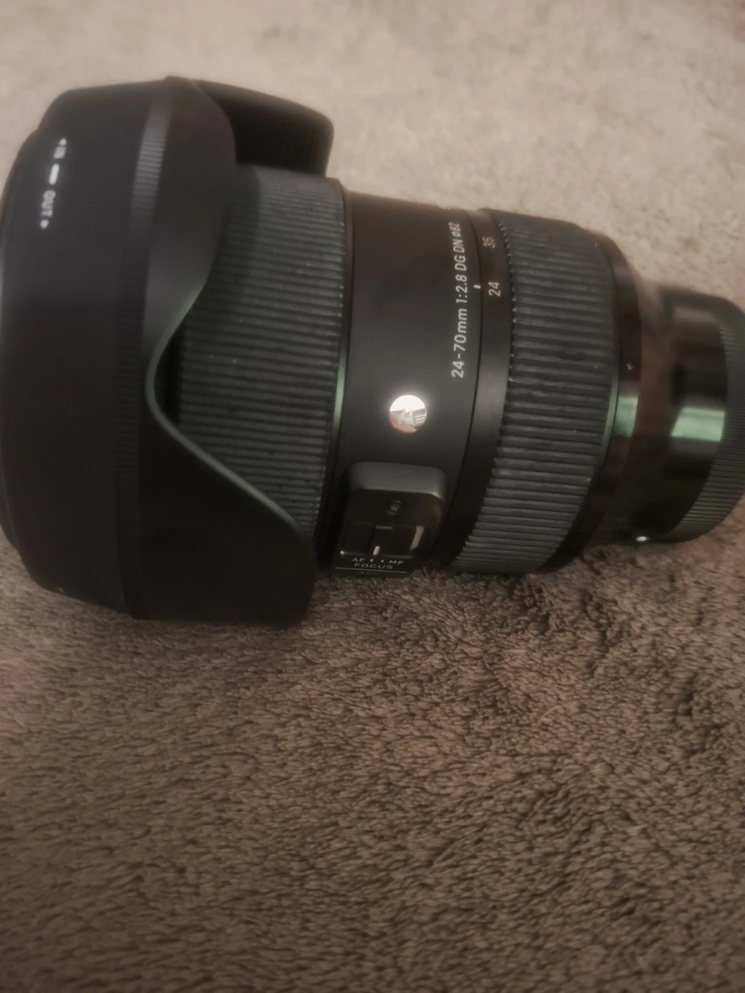 Sigma Mirrorless Camera Lens - photo 2