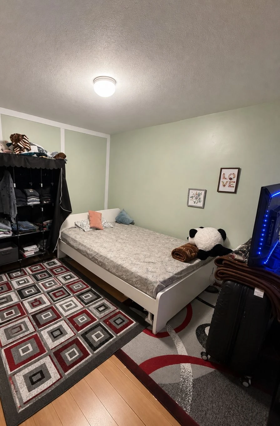 One bedroom basement suite - photo 4
