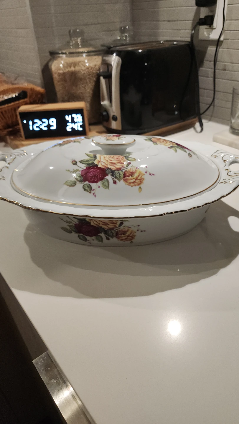 Le Blanc Mangolia Porcelain Covered Casserole