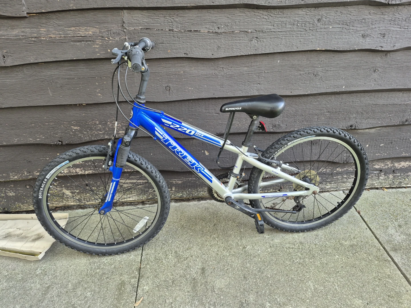 Trek 220 Kids Bike - photo 2
