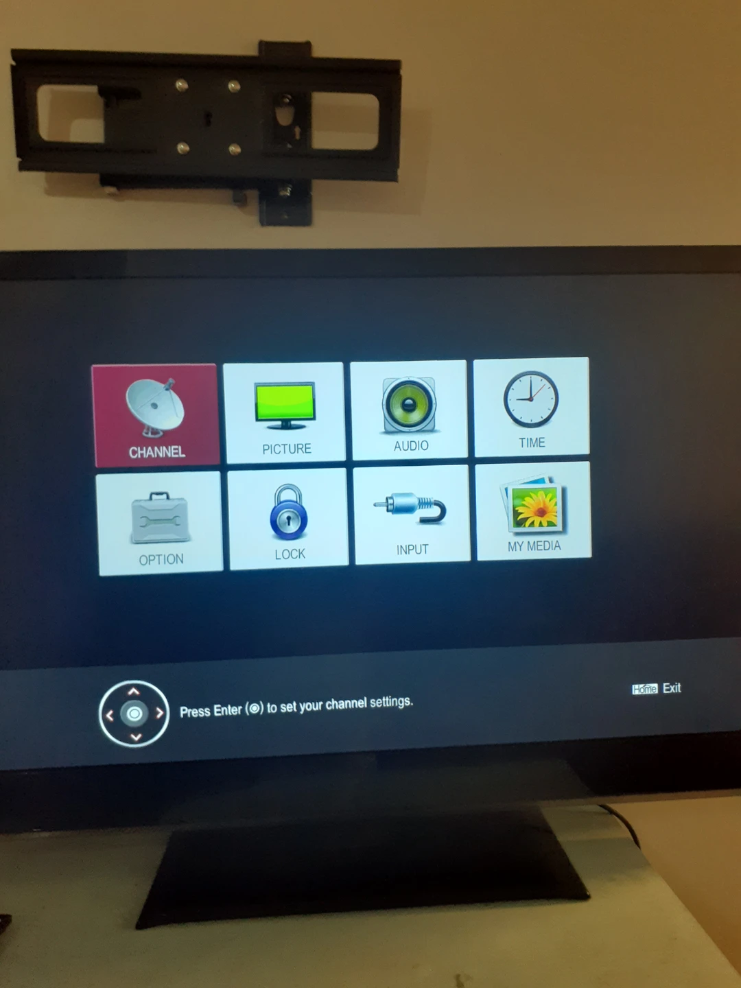 LG 42-inch LED TV 42LV4400