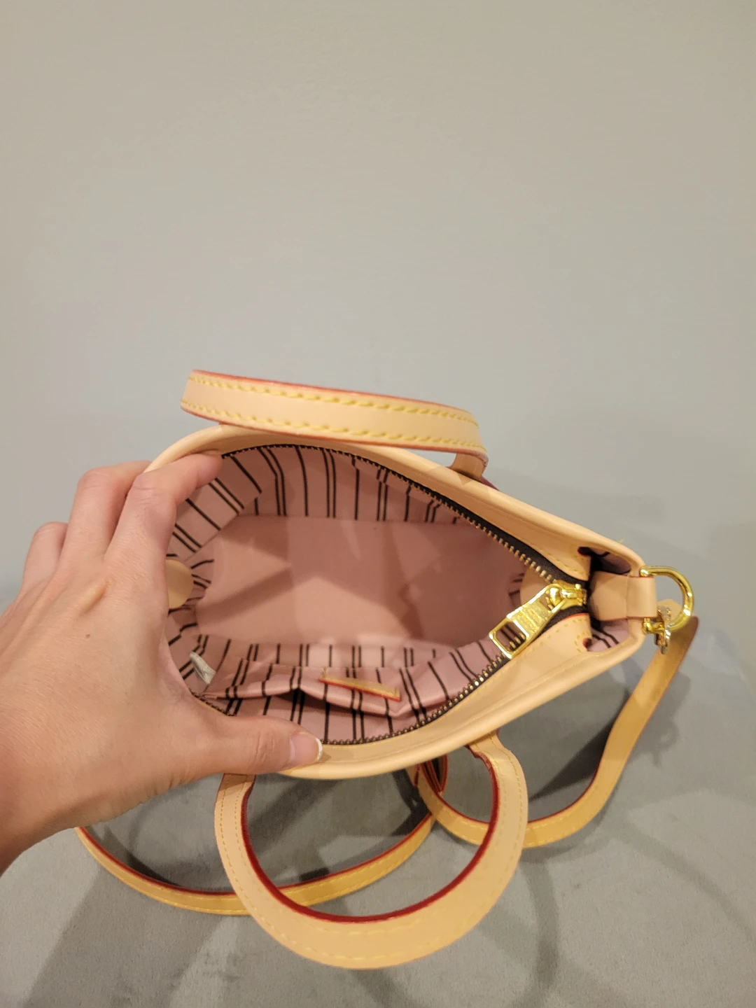 Louis Vuitton Monogram Canvas Bag Small - photo 2