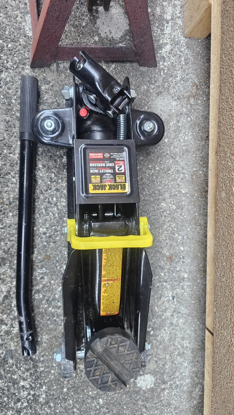Black Jack 2 Ton Trolley Jack and Jack Stands - photo 3