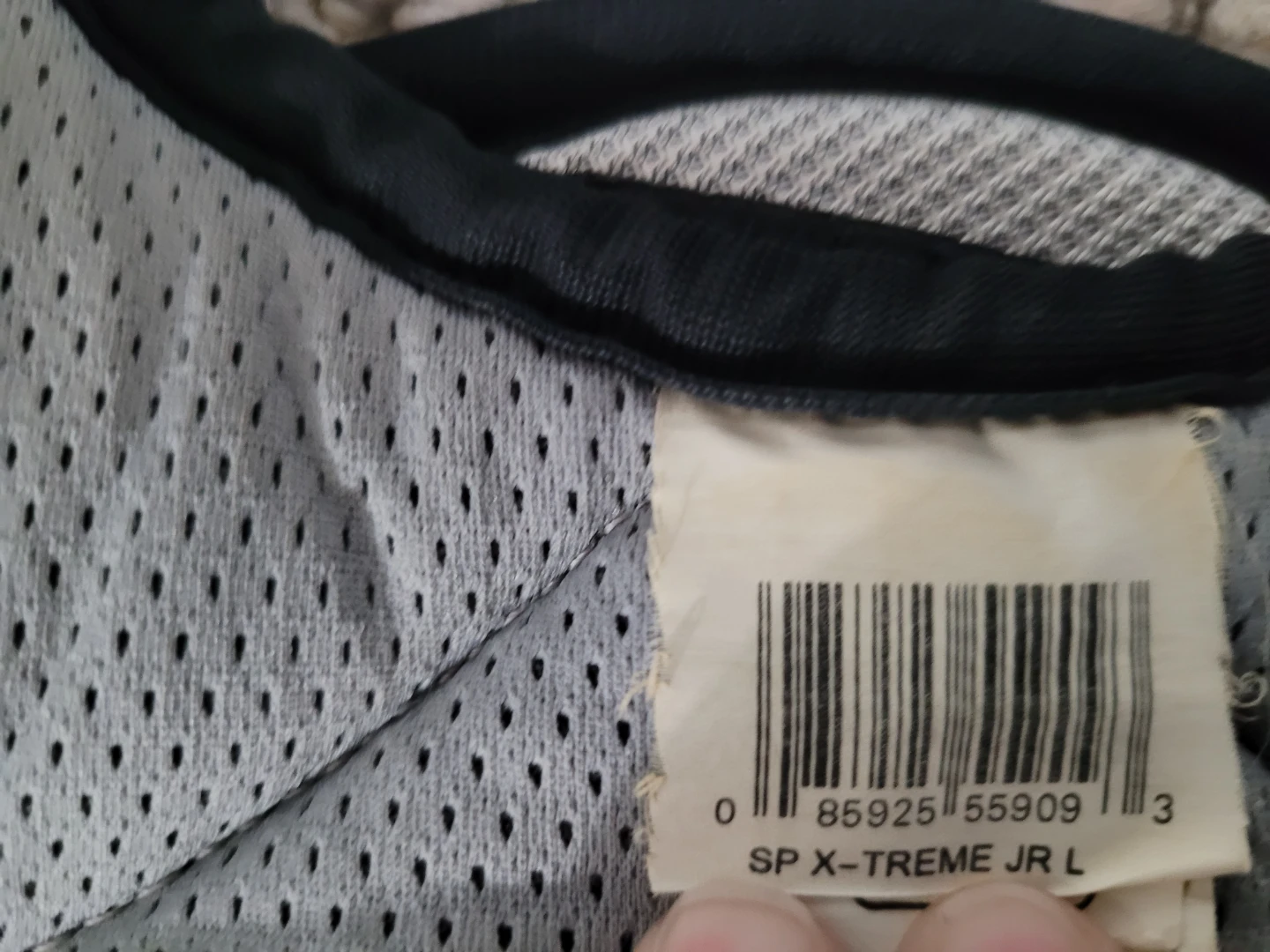 Easton SP X-treme Junior Large Shoulder Pad. - photo 3