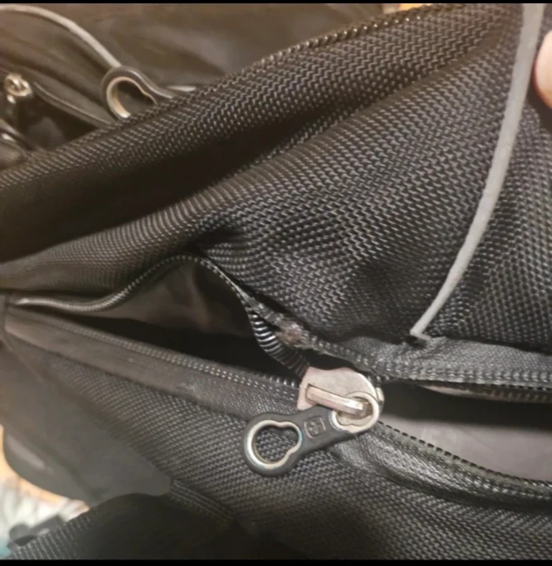 Swiss Gear Black Backpack - photo 3