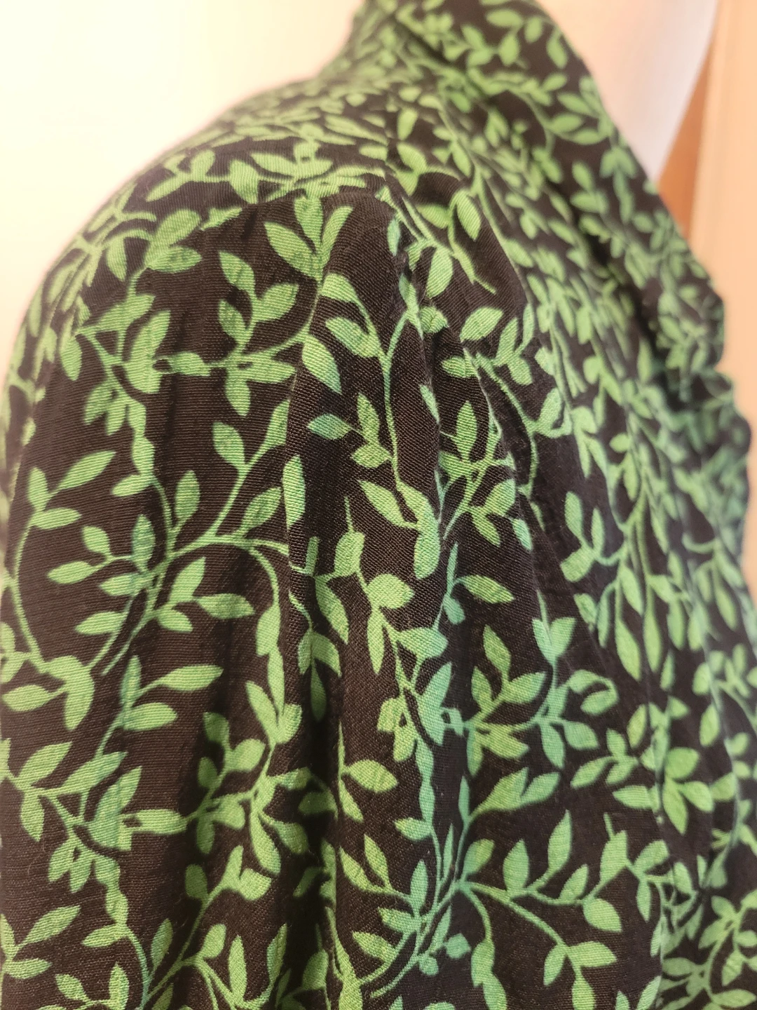 Zara green and black leaf print shirt dress - photo 4