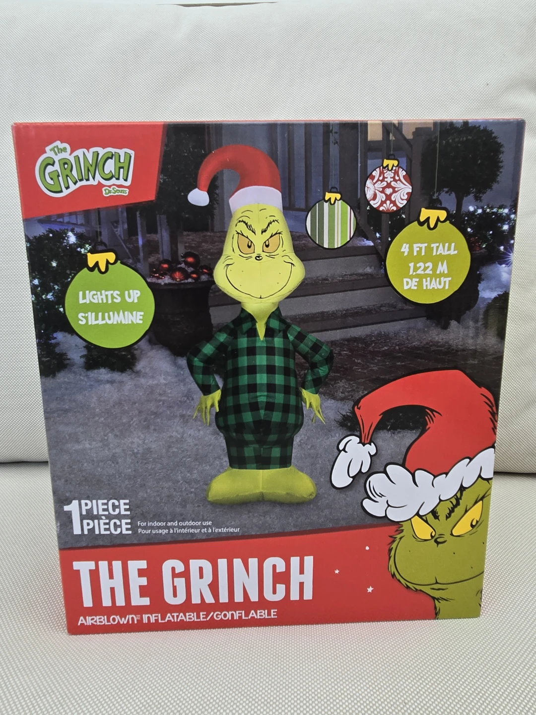 Brand new Christmas inflatable the grinch 4ft tall