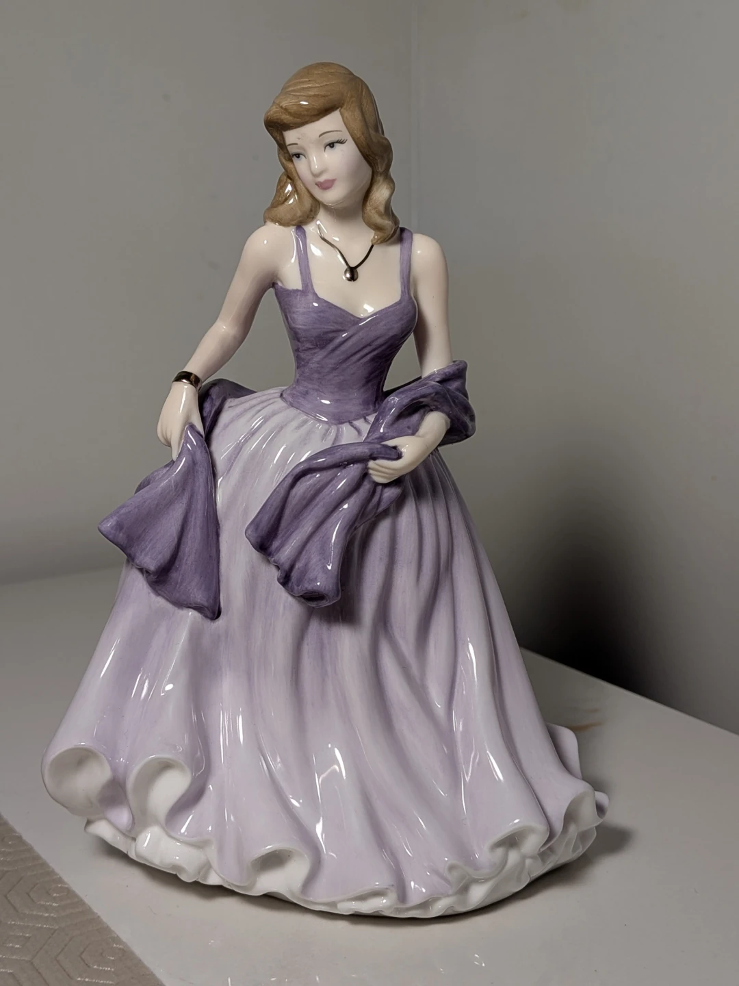 Royal Doulton Pretty Ladies A Moment In Time Figurine