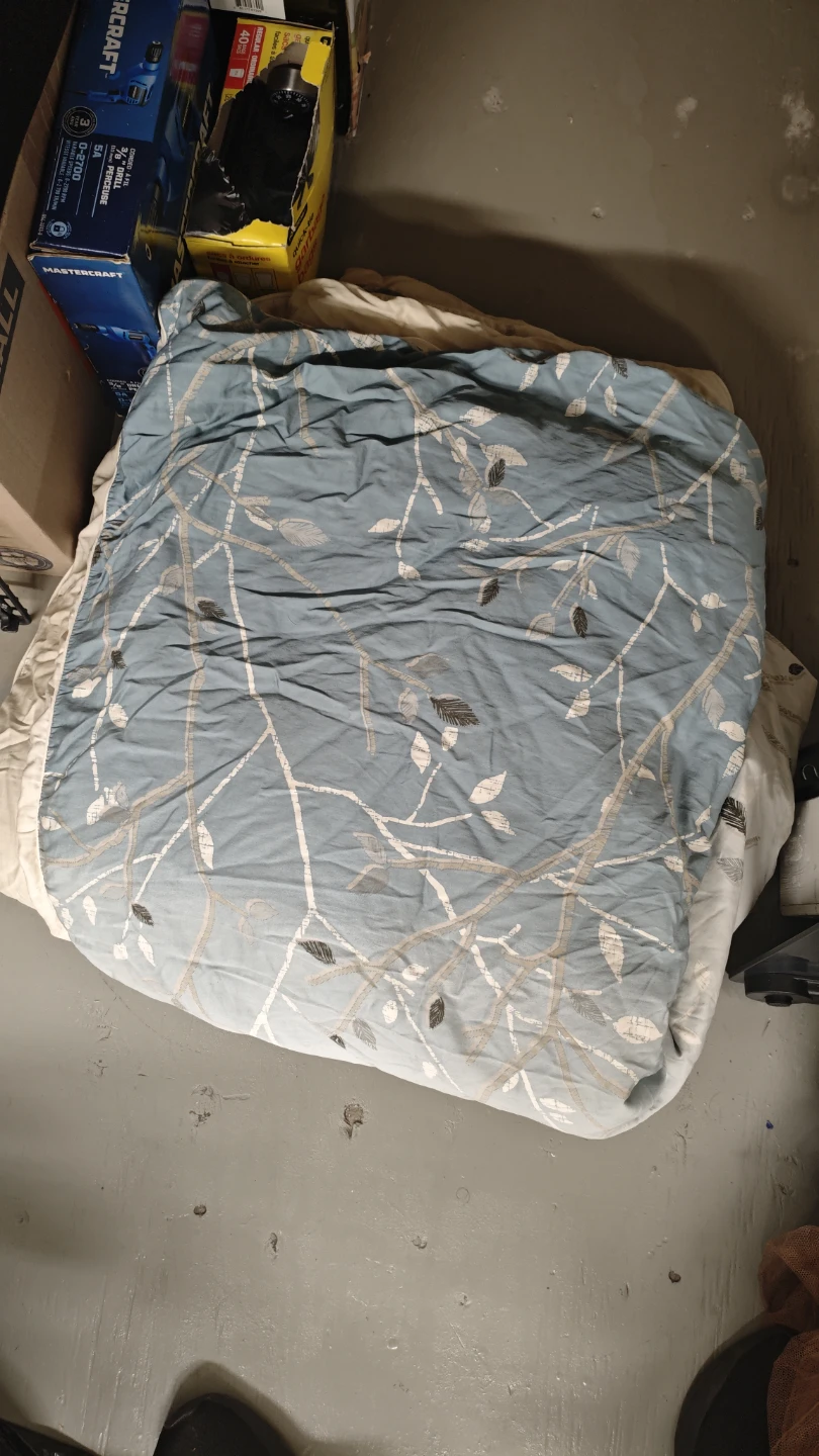 Bedding bundle - moving out sale - photo 5