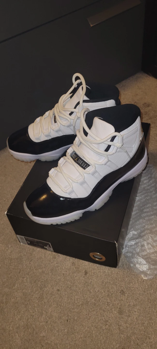 Air Jordan 11 Retro Gratitude Size 9 - photo 3