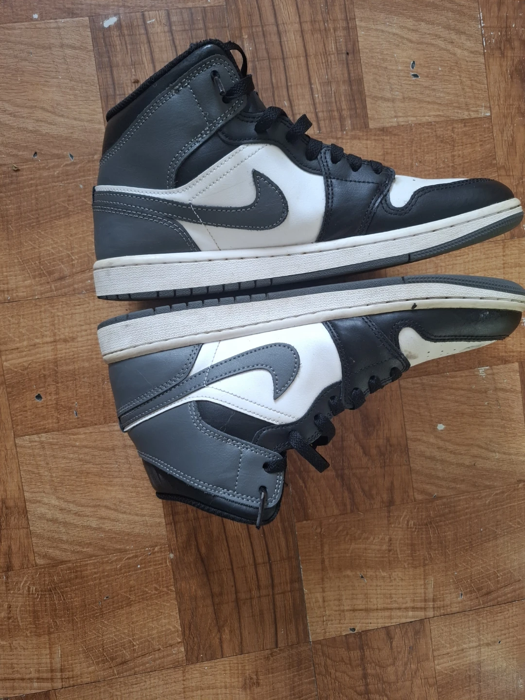 Air Jordan 1 Mid Sneakers Black White Grey - photo 2