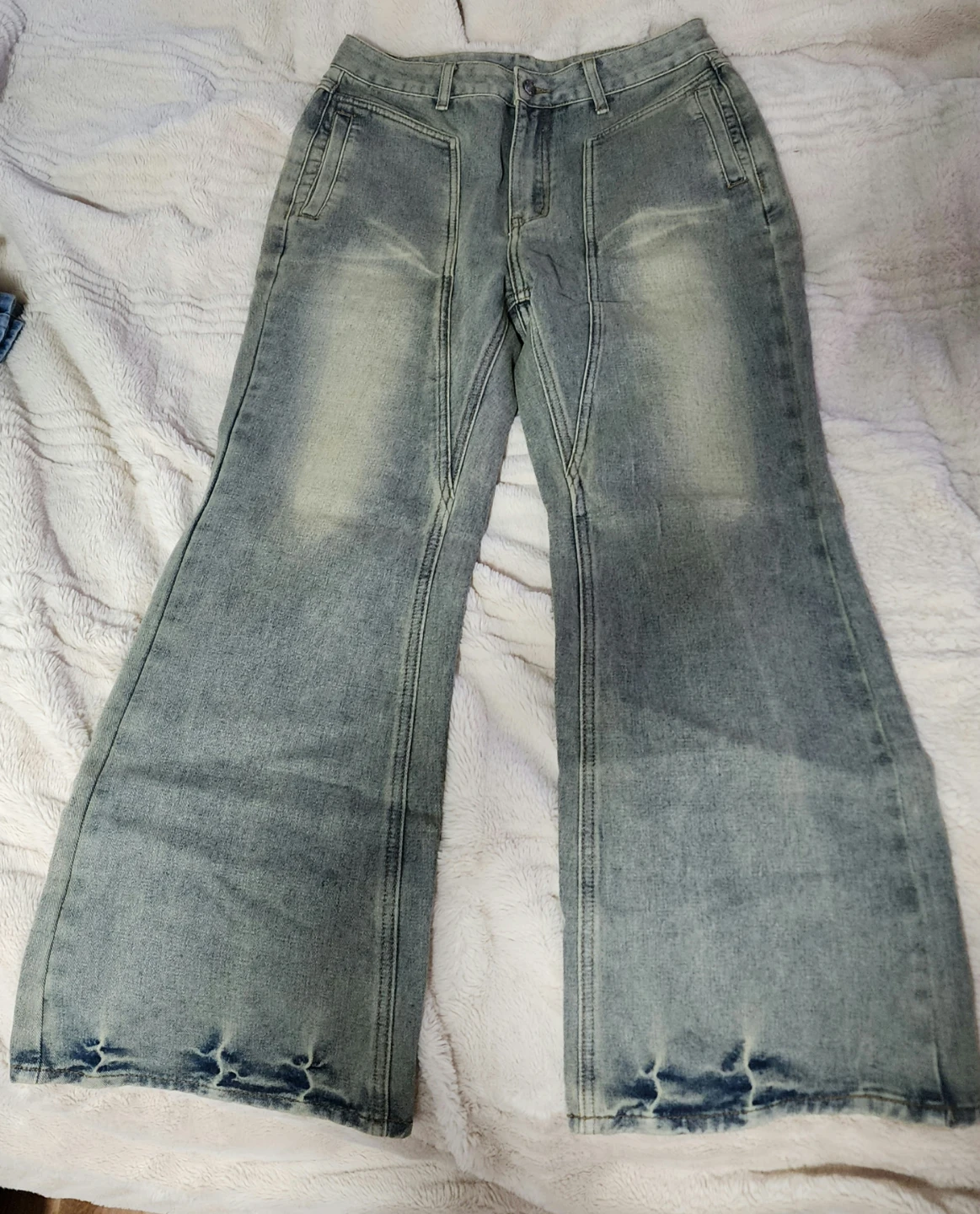 Barely worn, like new large (US 8/10 OR EUR 40/42) Denim Jeans.