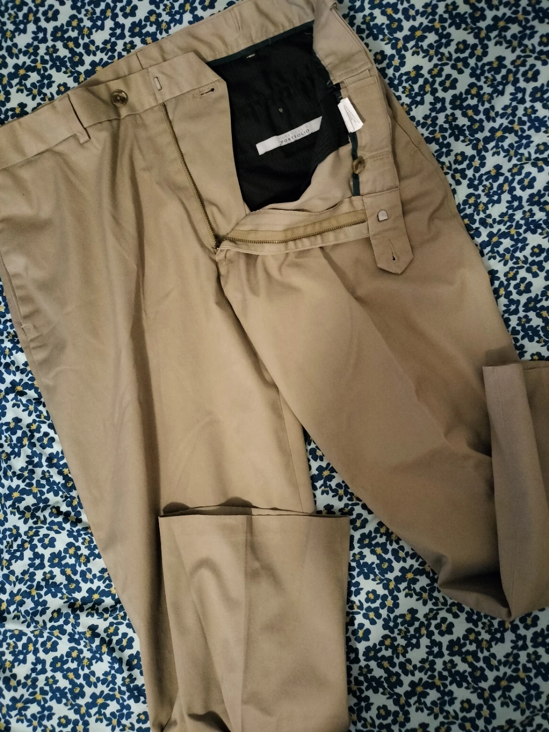 Perry Ellis  Khaki Pants