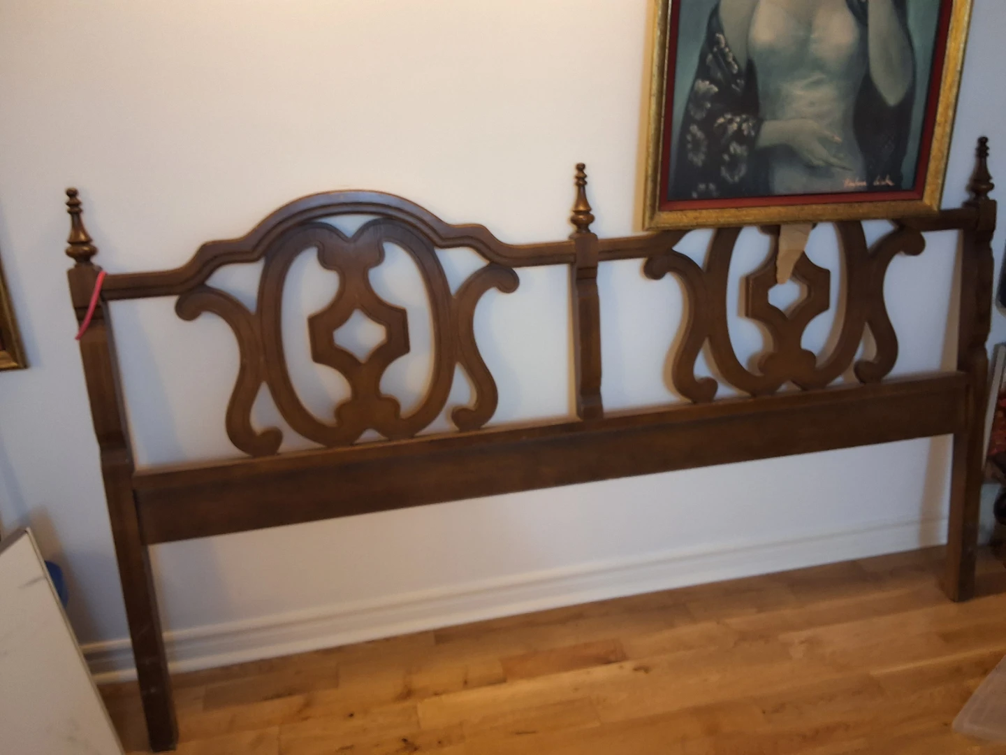 Kind g sized headboard