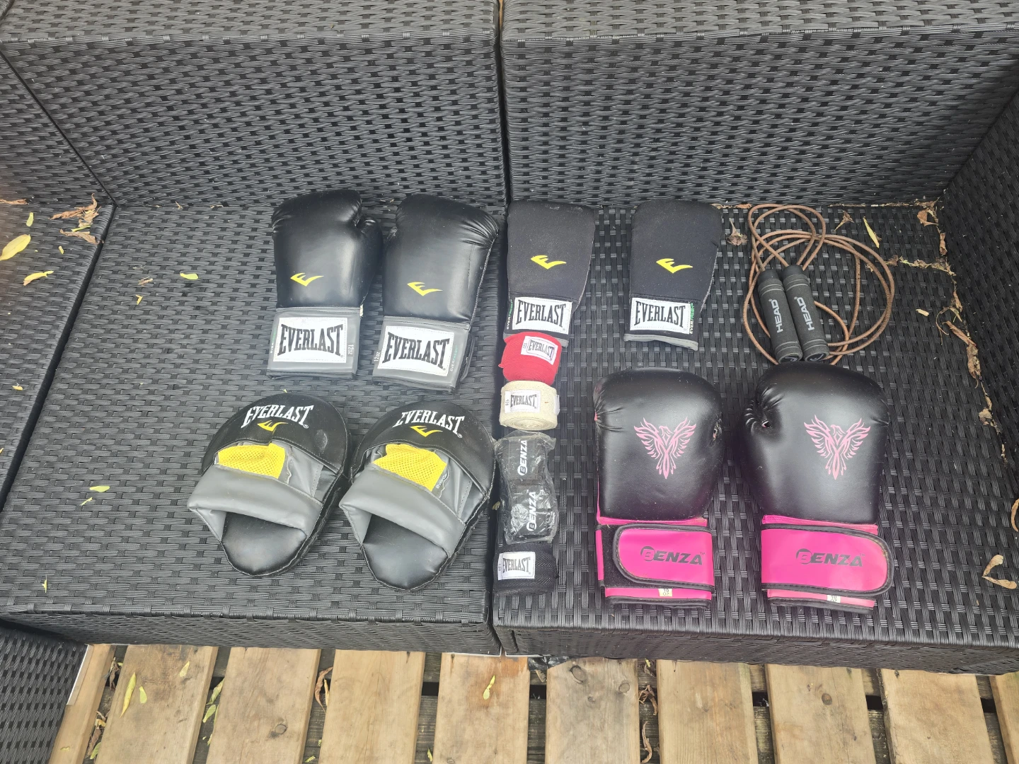 Used  Everlast Boxing - Wall Mount, Heavy Bag & Gear pickup - photo 2