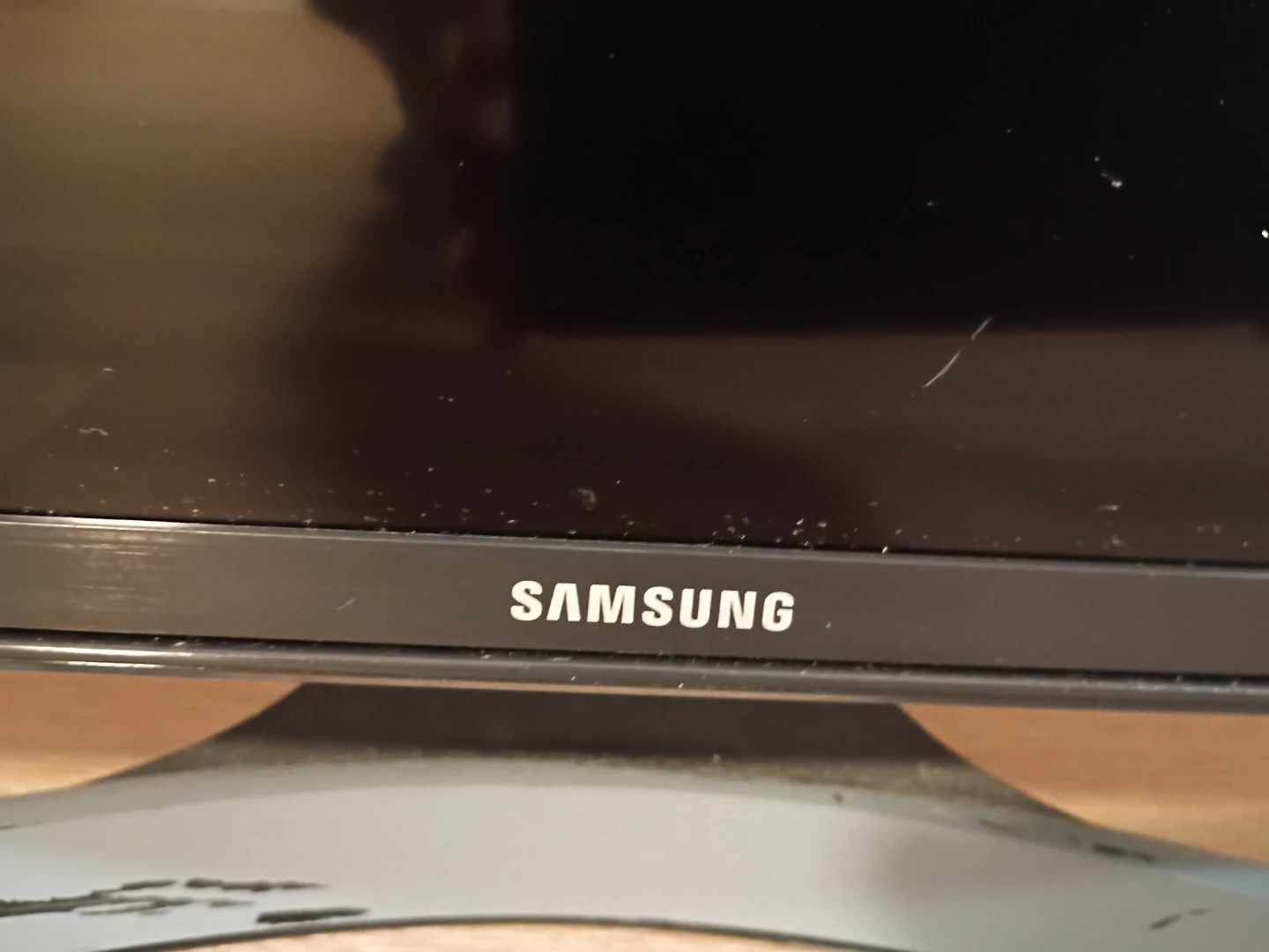 Samsung 55-inch Smart TV The TV screen is burned out. - photo 3