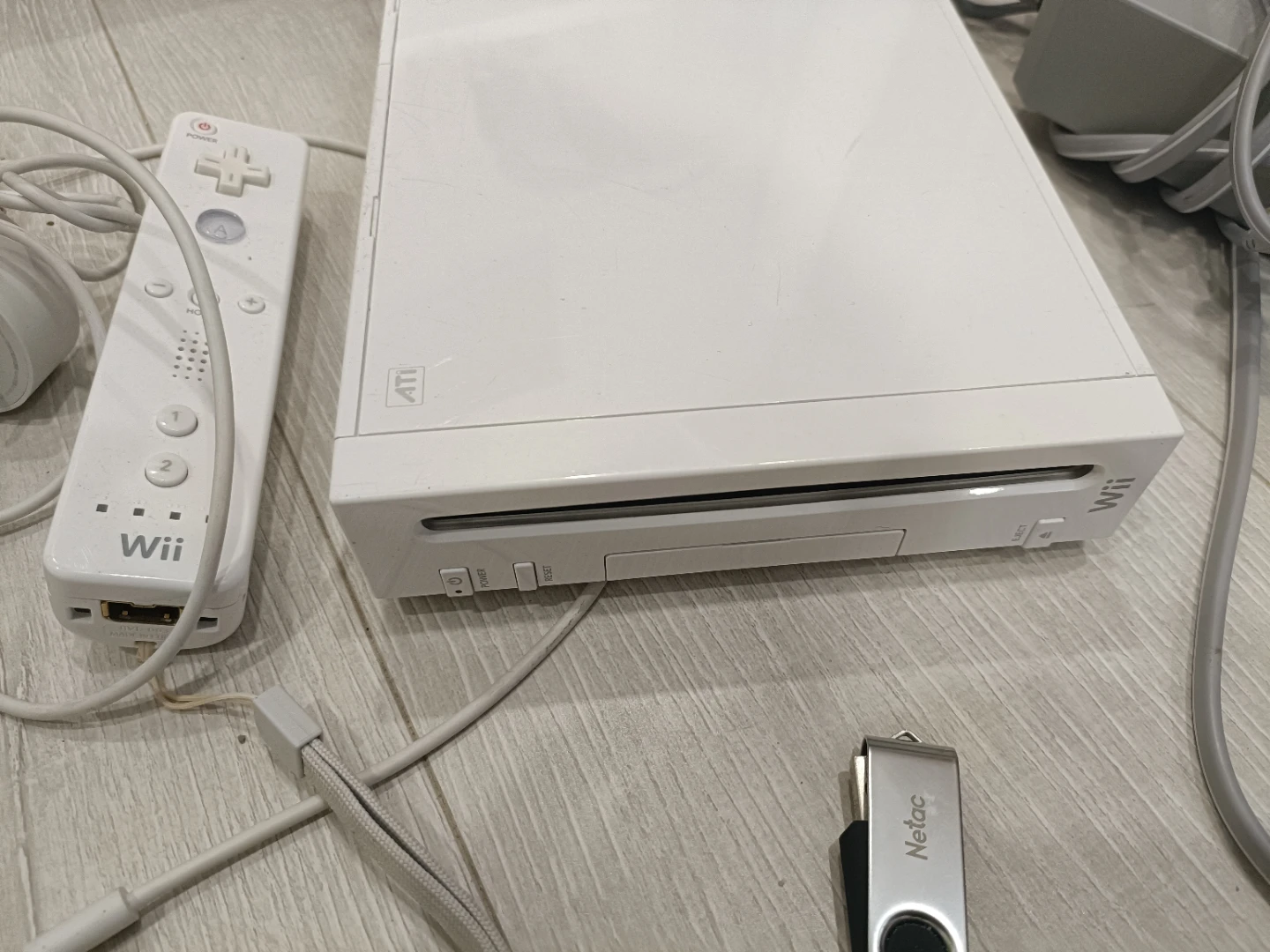 Nintendo Wii Console with Accessories - photo 2