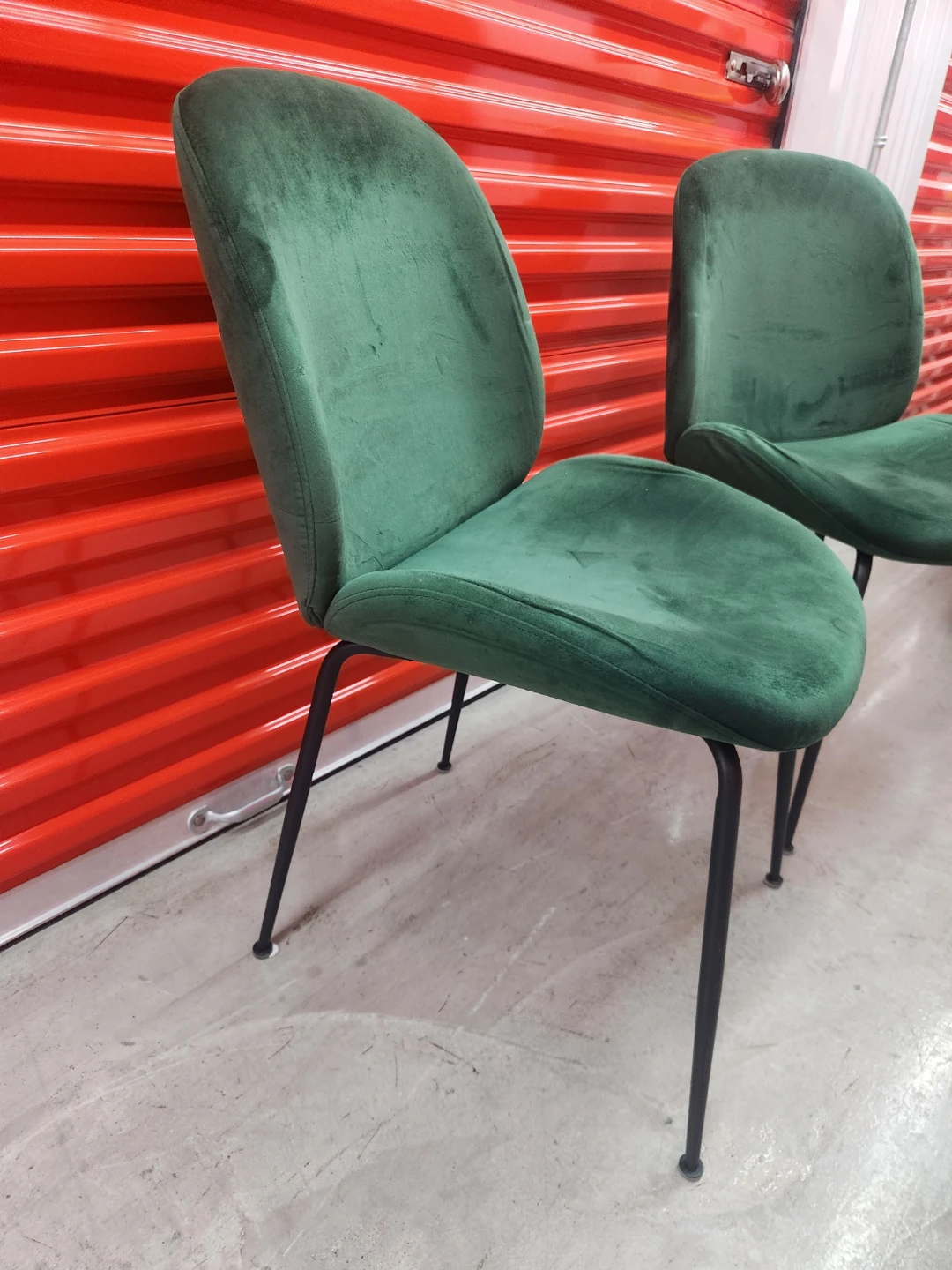 Set of Two Green Velvet Chairs - photo 2
