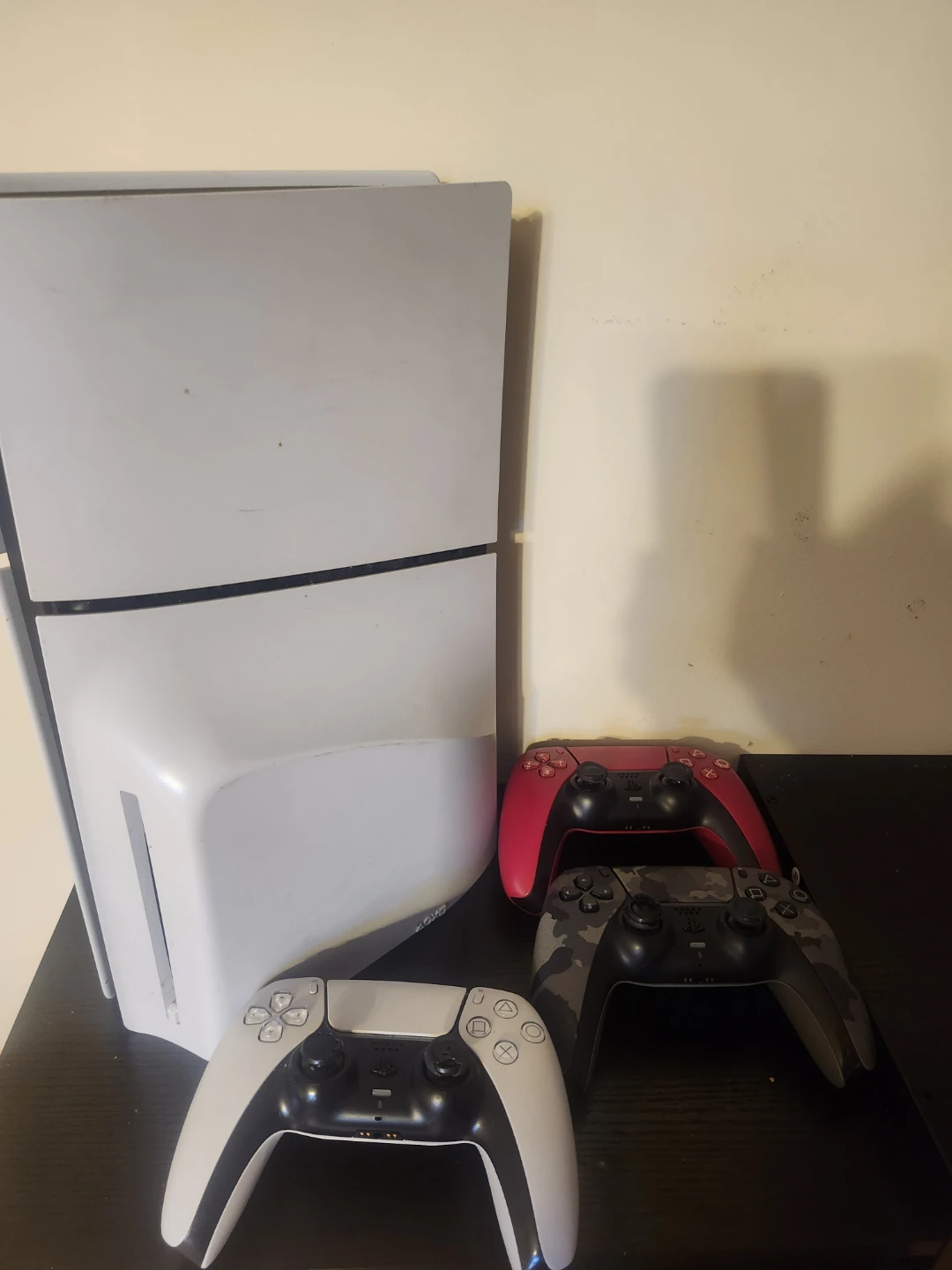 PlayStation 5 Console with 3 Controllers - photo 3