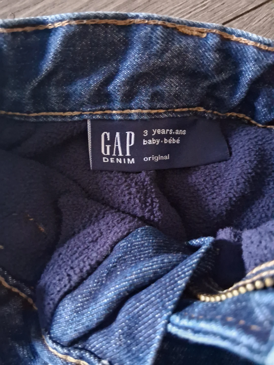GAP fleece lined blue jeans 3 years - photo 2