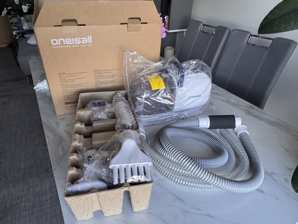 Oneisall Pet Grooming Vacuum Kit - photo 3