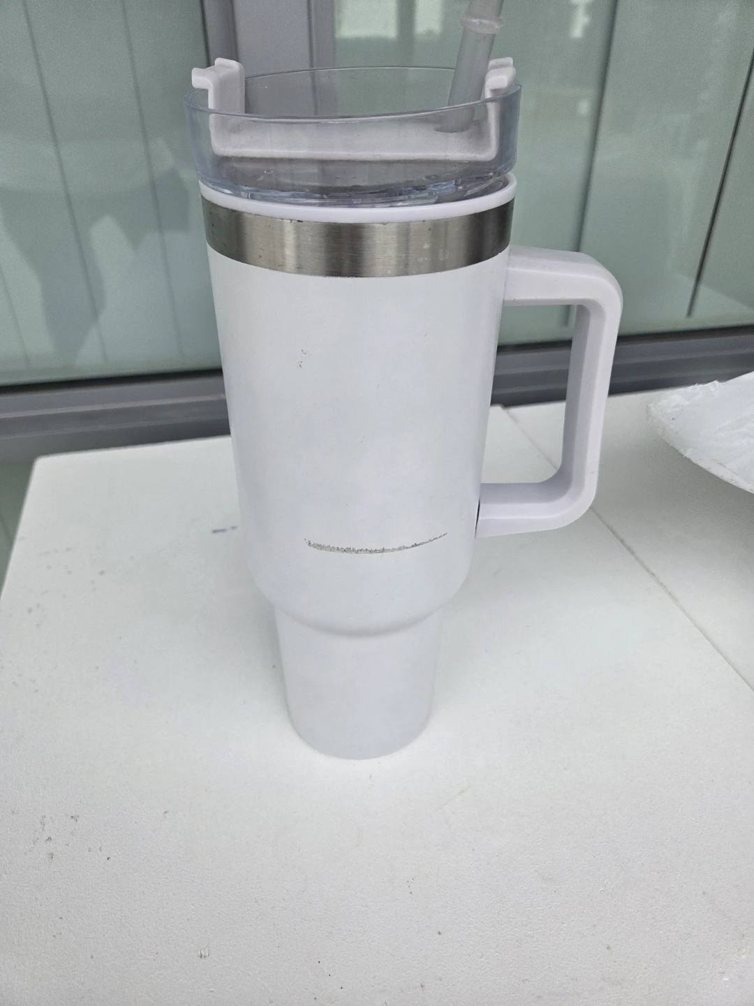 White Insulated Tumbler with Handle - photo 5