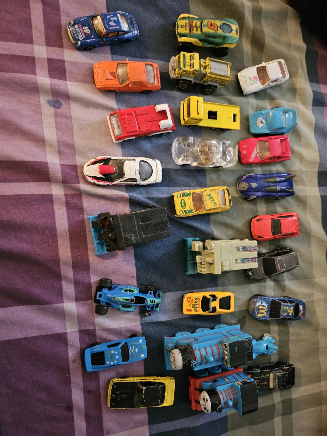 Lot Assorted Hot Wheels and Toy Cars Bundle
