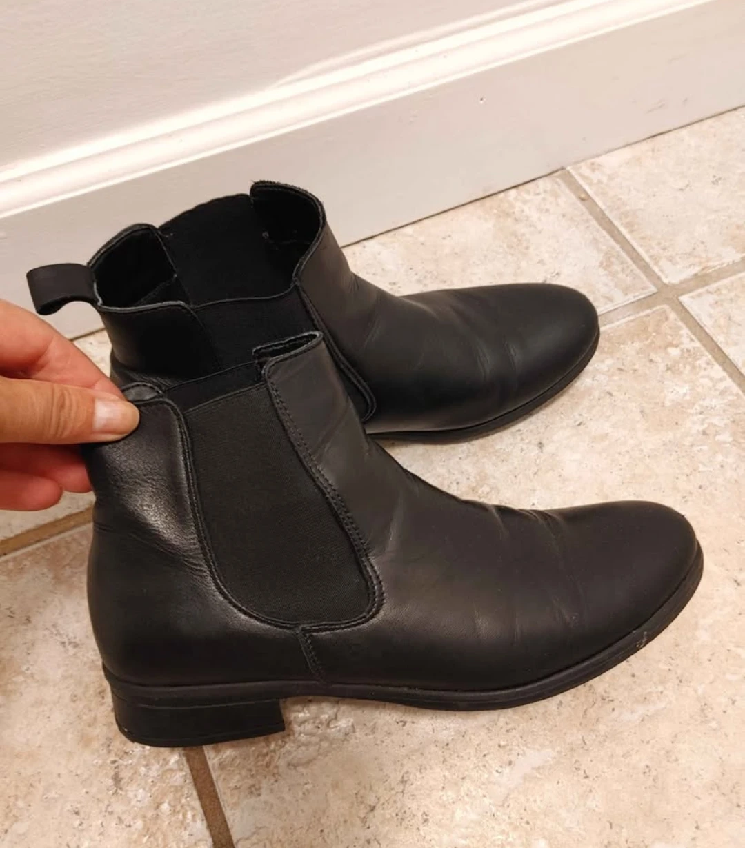 Women's Black Leather Boots size 7.5