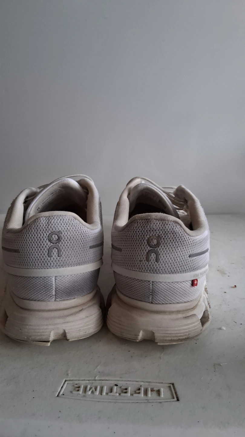 On Cloud Running Shoes White US M10.5 - photo 3