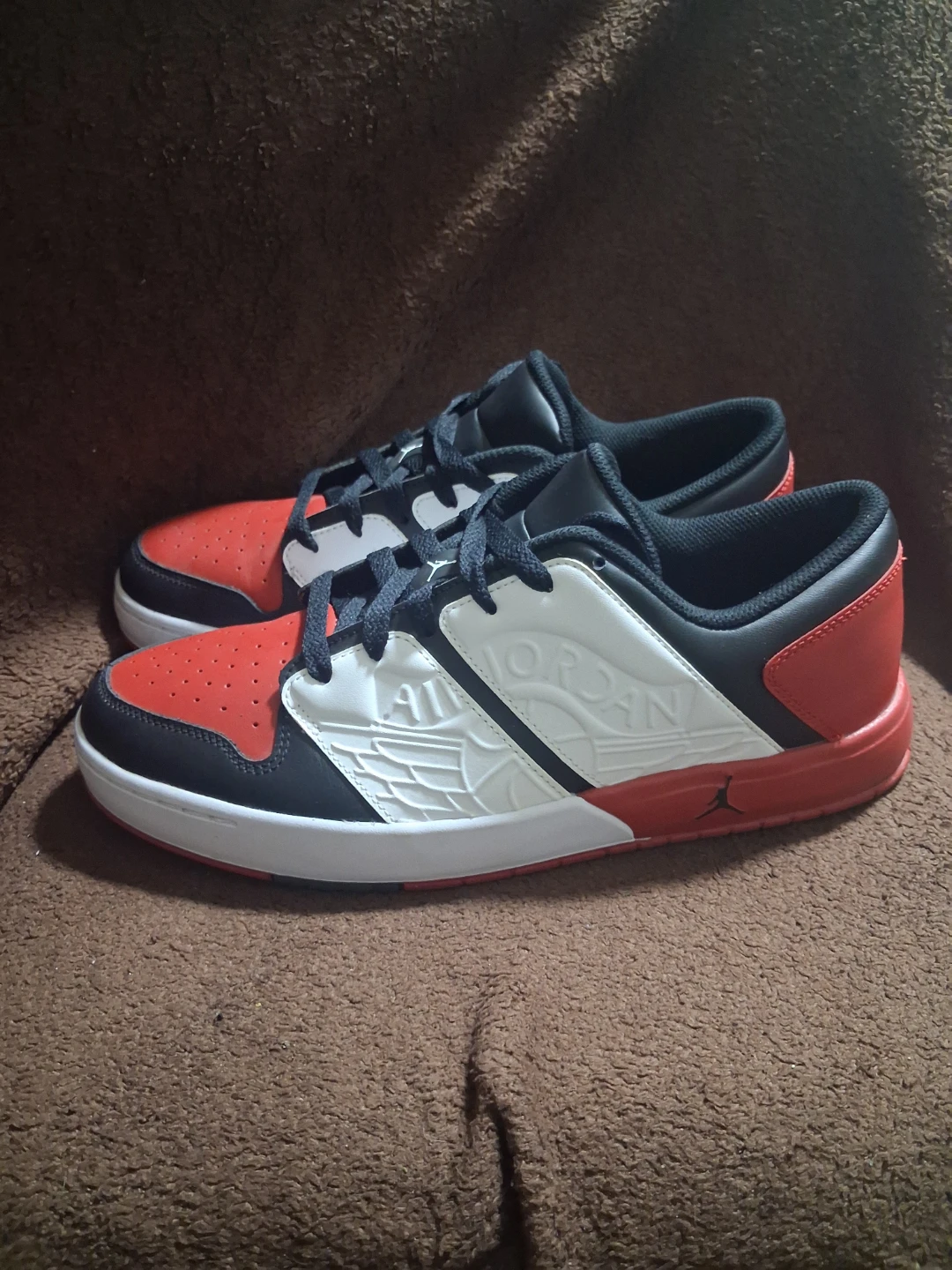 Jordan nu retro 1 Chicago size 10