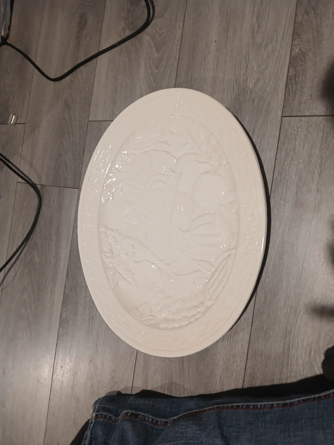a Thanksgiving turkey Oneida Casino Cream White Serving Platter