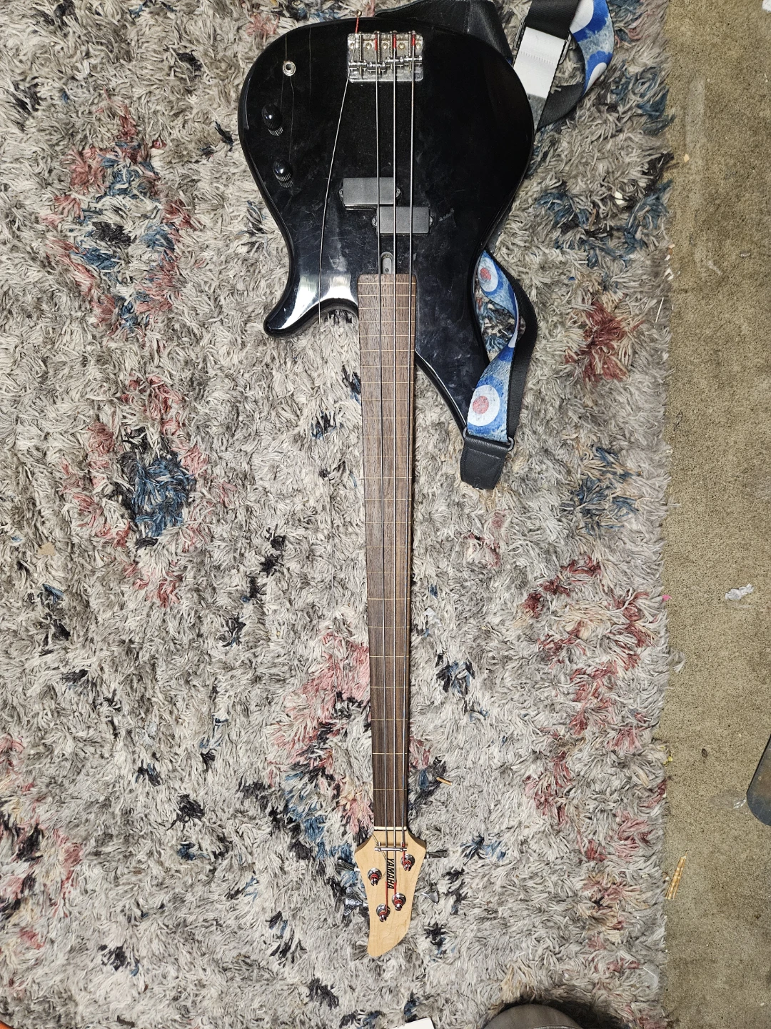 Yamaha Electric Bass Guitar