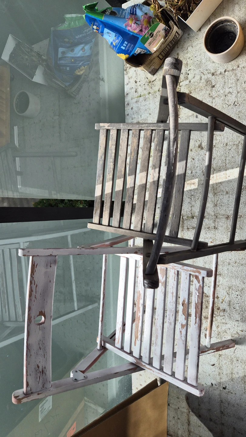 Two Wooden Folding Chairs - photo 2