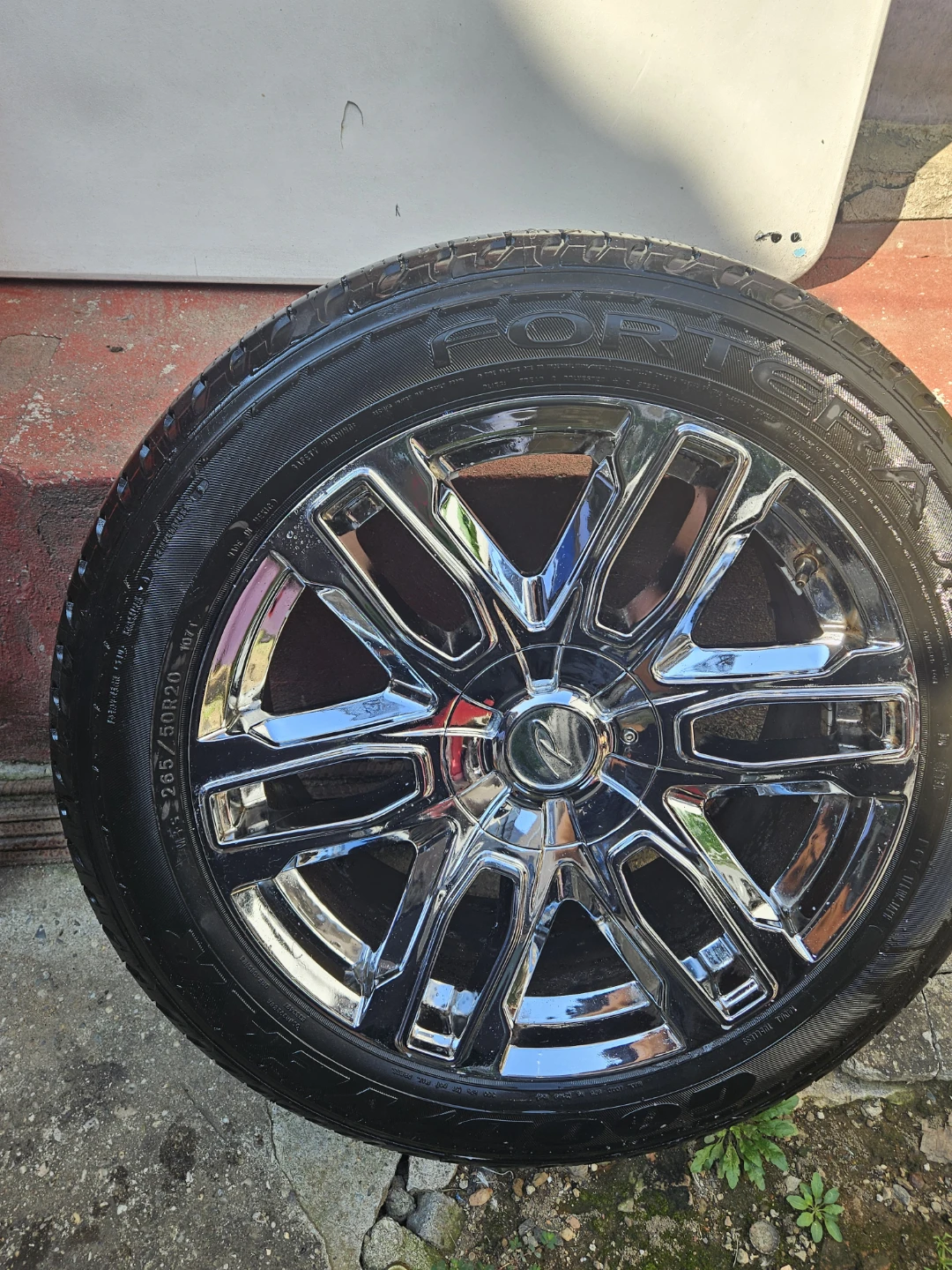 Set of 4 Chrome 20-inch Wheels with Tires