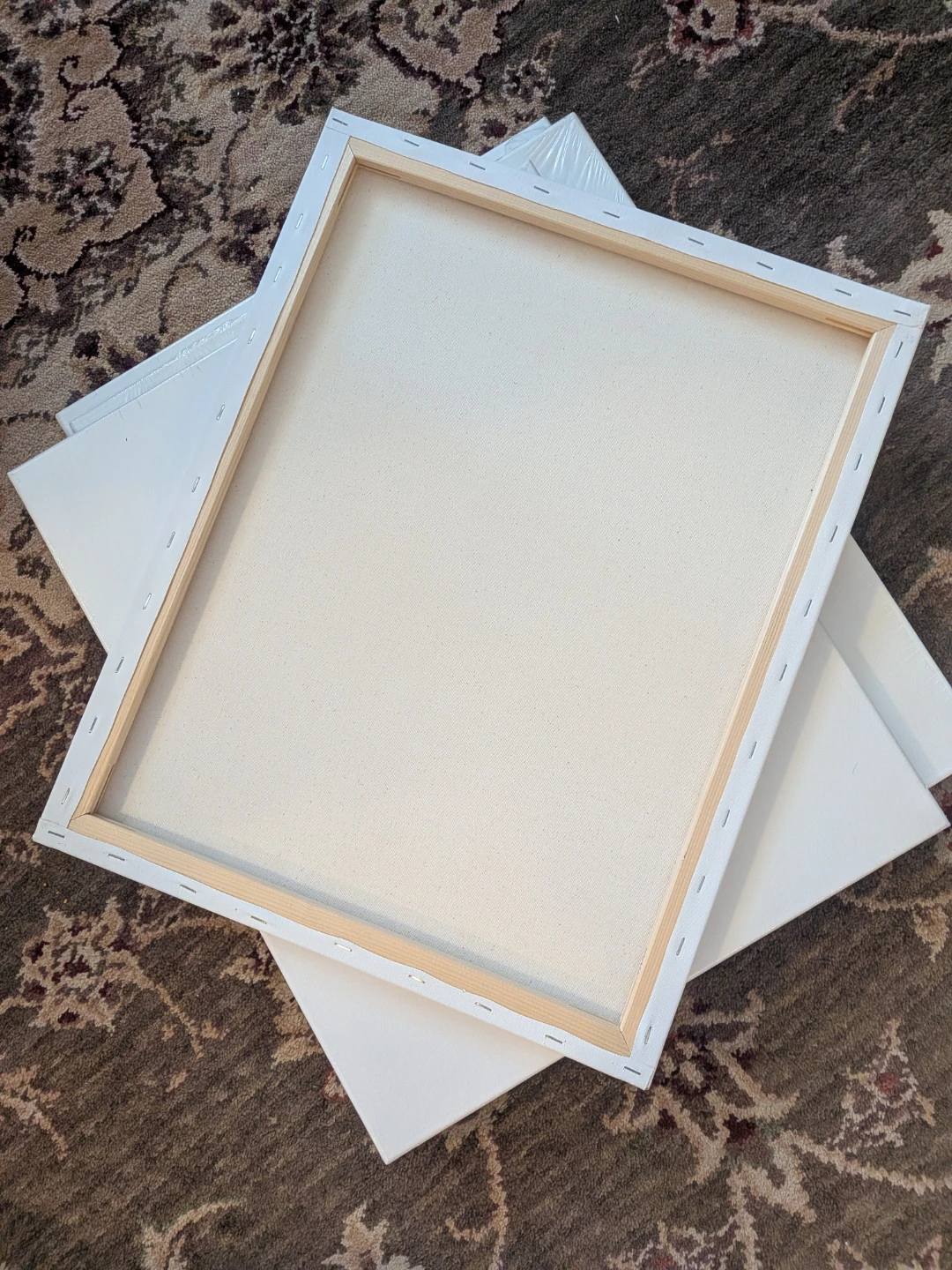 Four blank stretched canvases - photo 2