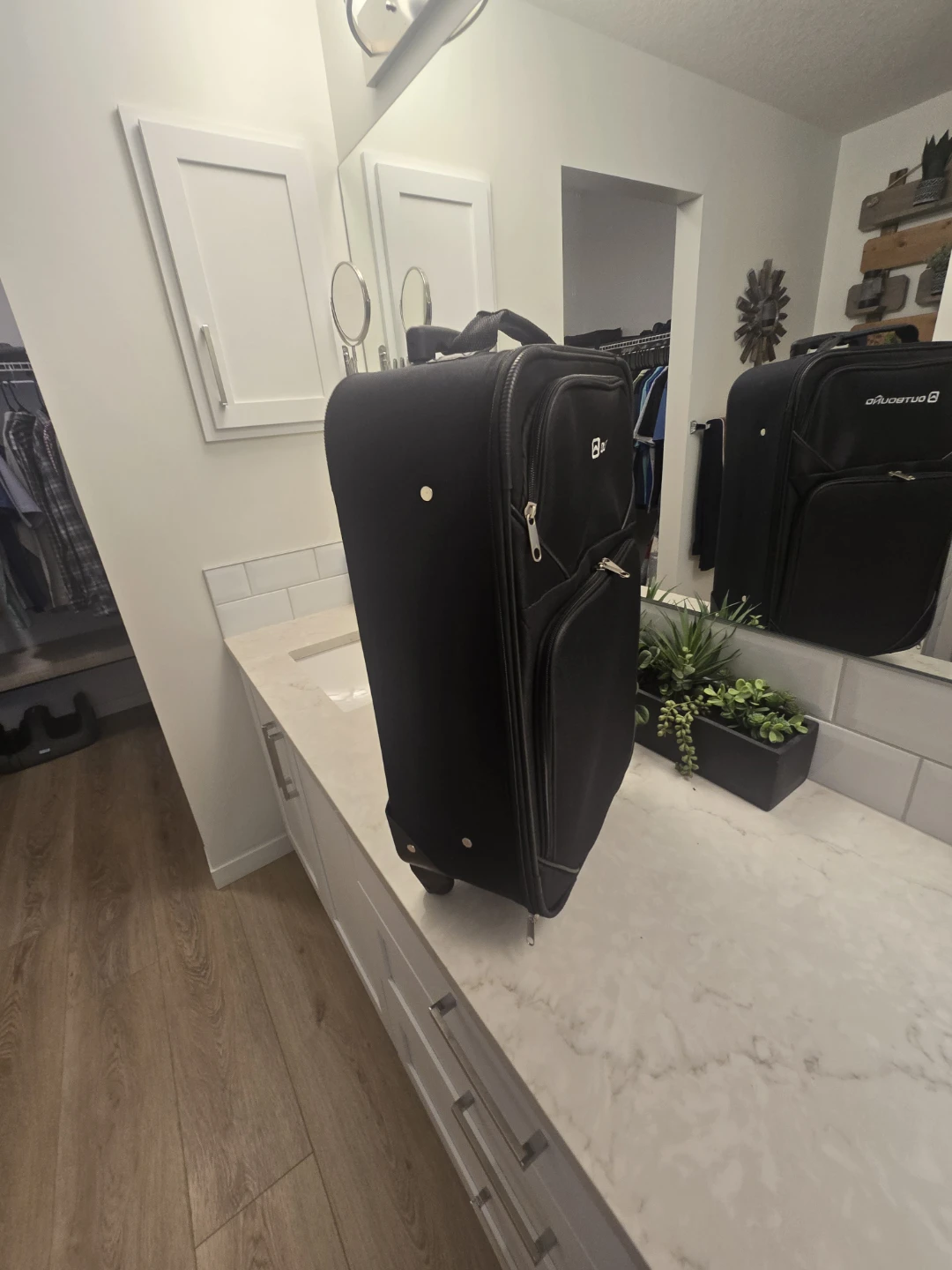 Outbound black rolling carry on suitcase - photo 2