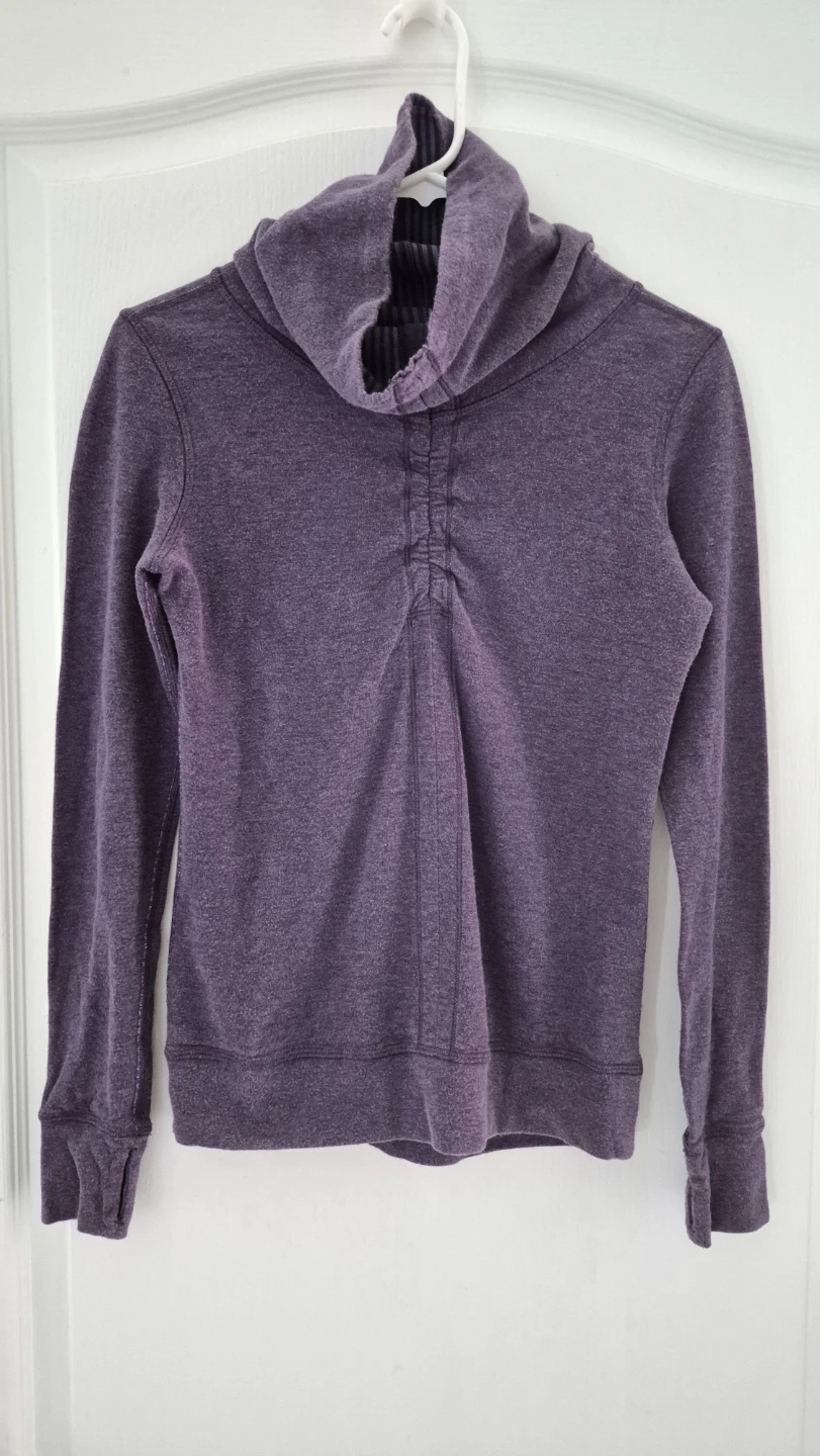 lululemon size 2 long sleeved shirt. Pick up in Kitchener, $30