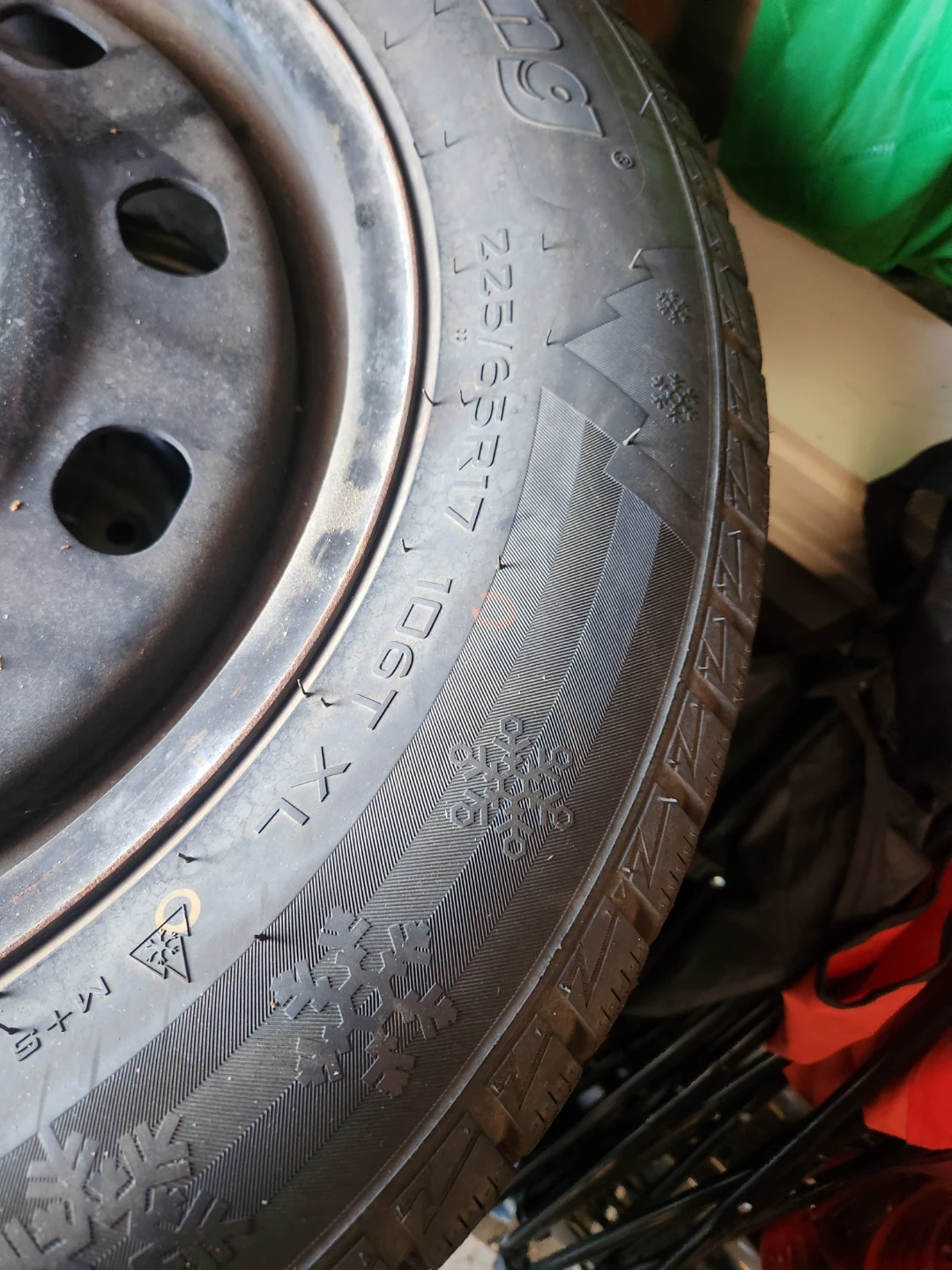 Set of 4 Winter Tires 225/65R17