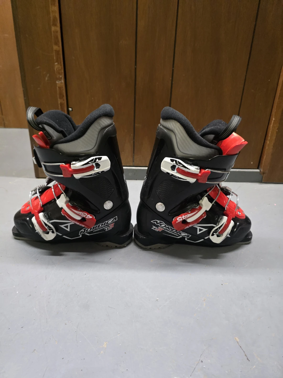 Nordica Firearrow Team 3 ski boots 200-215,255mm - photo 2