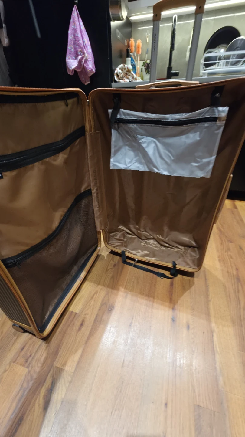 LUCKY BRAND SUITCASE 32” x 22 - photo 4