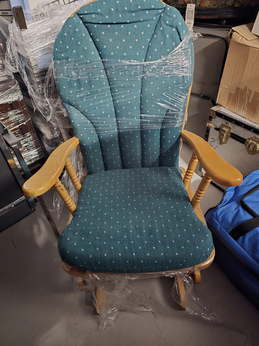 Rocking chair & Foot stool - photo 3