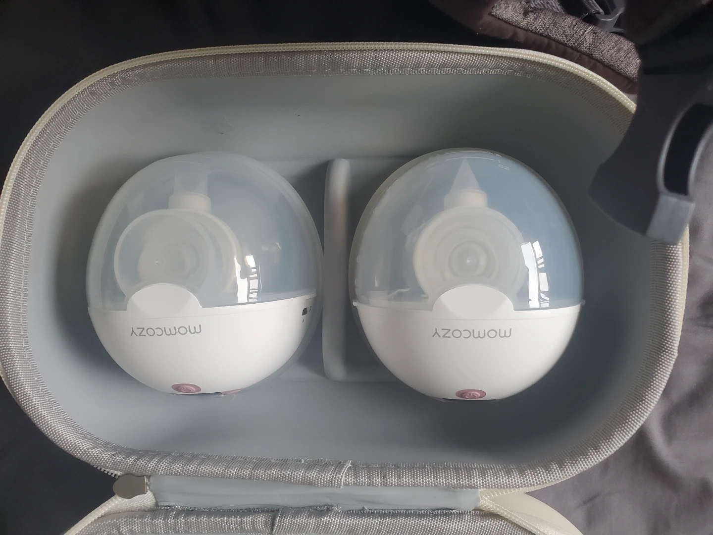 Momcozy Wearable Breast Pump Set - photo 2