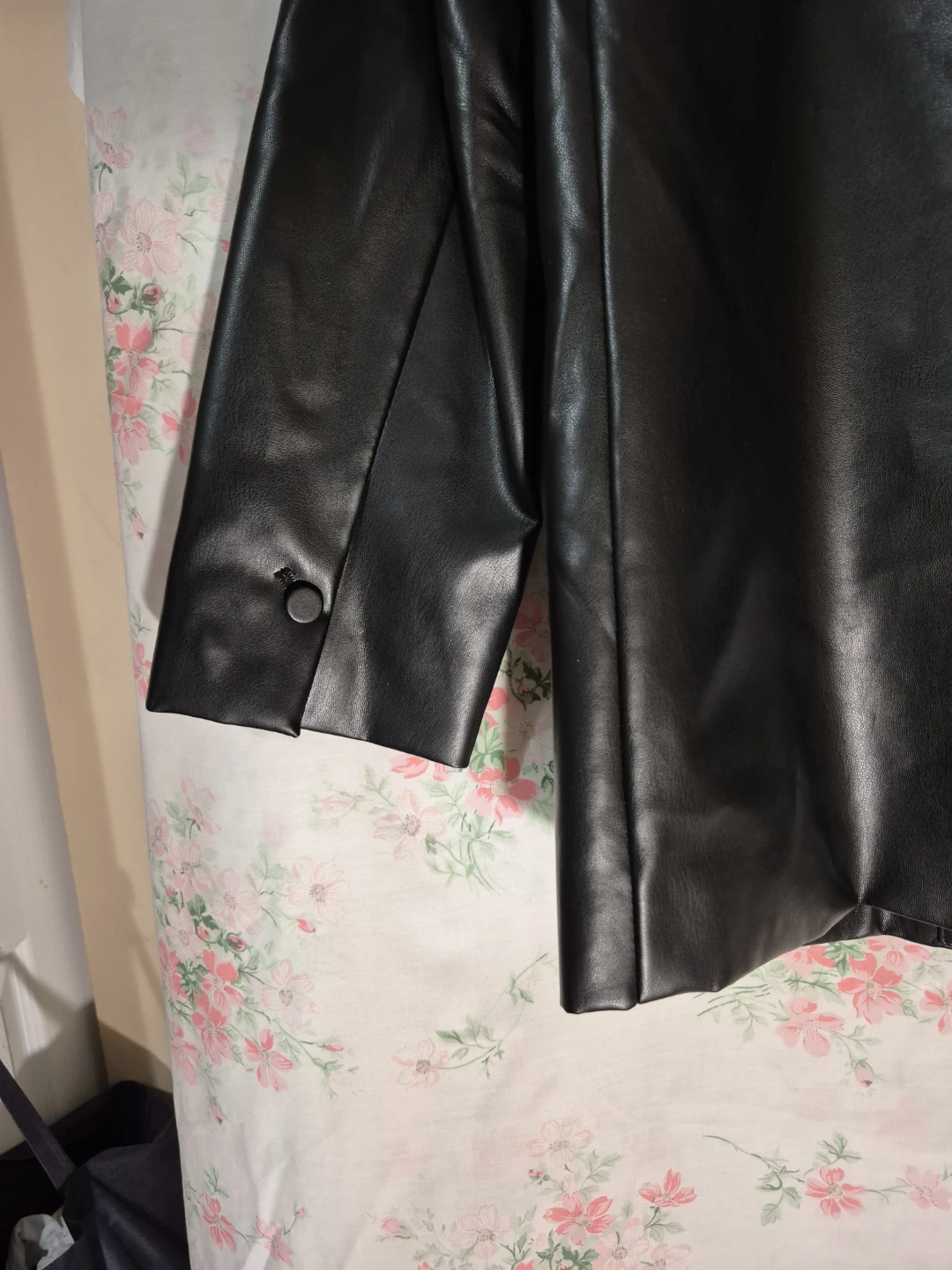Aaron & Amber Black Faux Leather Blazer Size S - photo 5