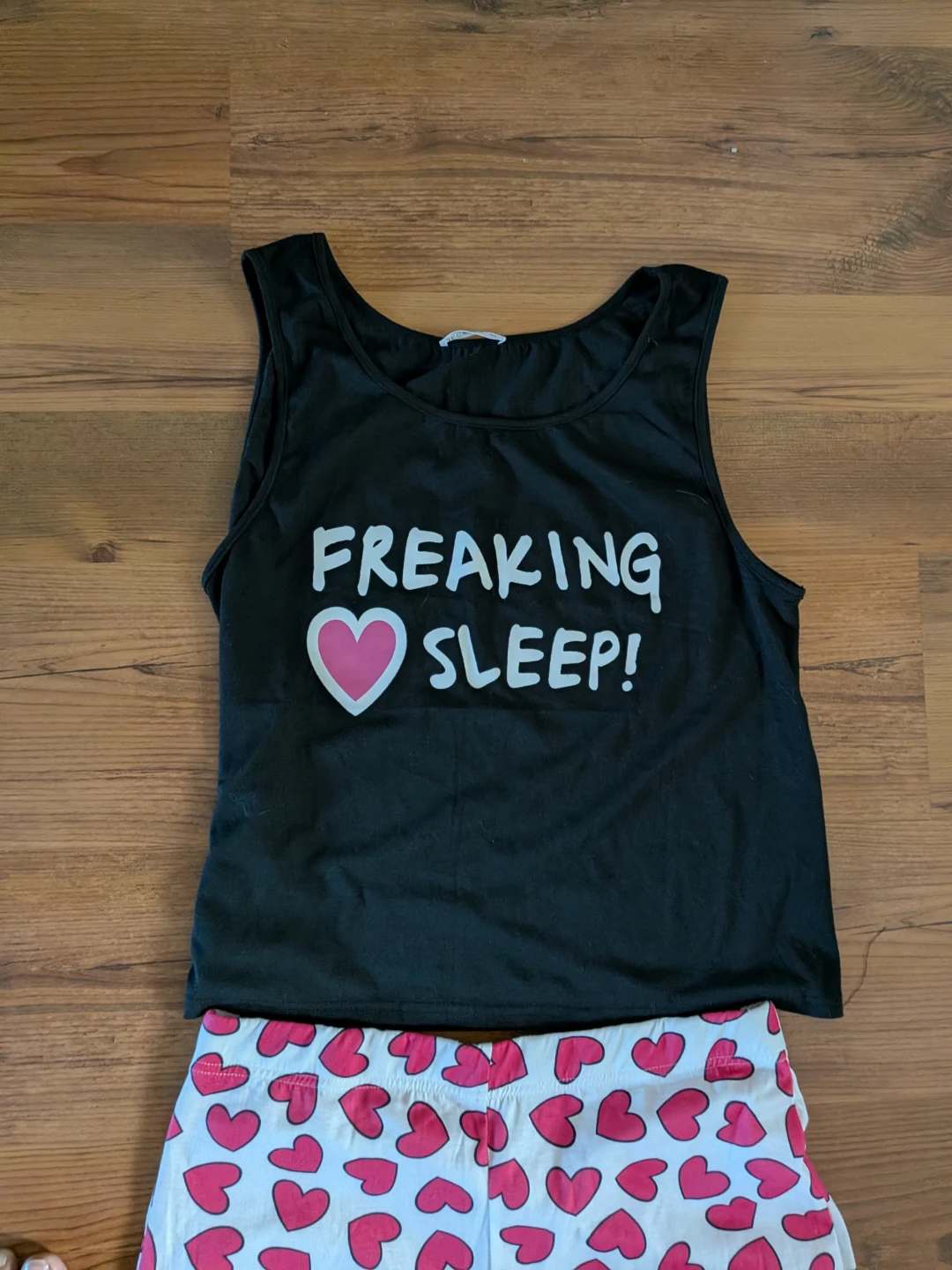 🏈Jeceika heart print pyjama set in excellent condition - photo 4
